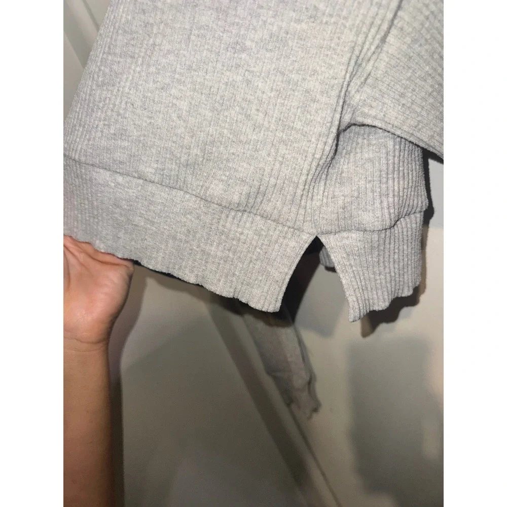 Alo Yoga Muse Hoodie Heather Grey Ribbed Knit Cropped Sweatshirt XS